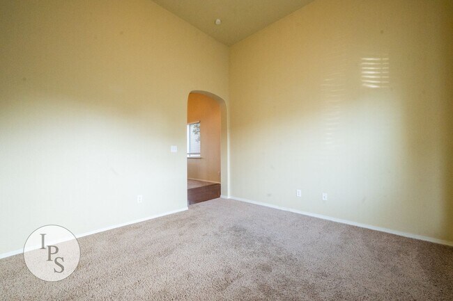 Building Photo - 1717 Glen Dunbar Ln