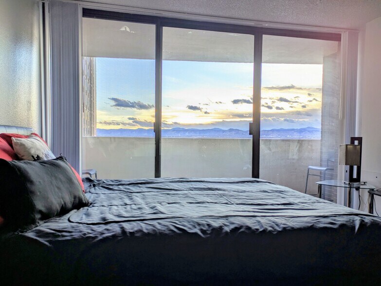 Building Photo - 1020 15th St