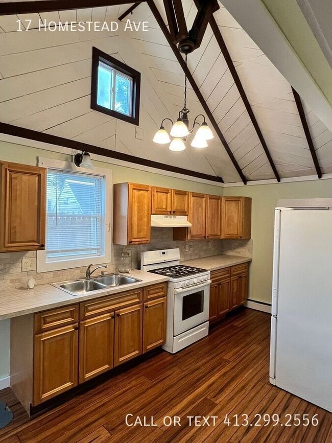 Primary Photo - 17 Homestead Ave