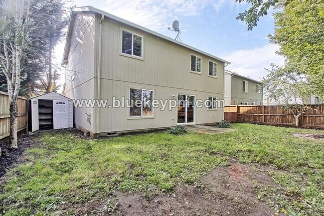 Building Photo - 3 Bed, 2.5 Bath Home with Large Bonus Room/4th Bedroom in Orchards by Prairie High School