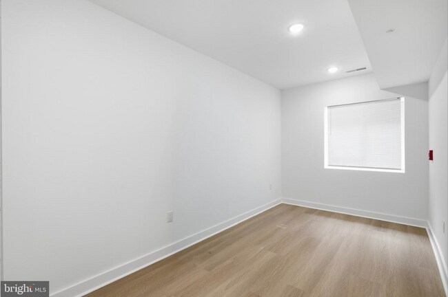 Building Photo - 2251 N 12th St