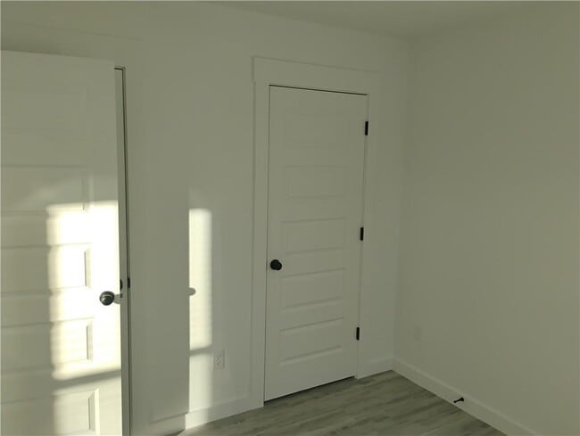 Building Photo - 951 Reading RR Ln