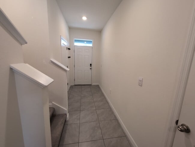 Building Photo - Fresh new build ~ 3 bed/ 2.5 bath Townhous...
