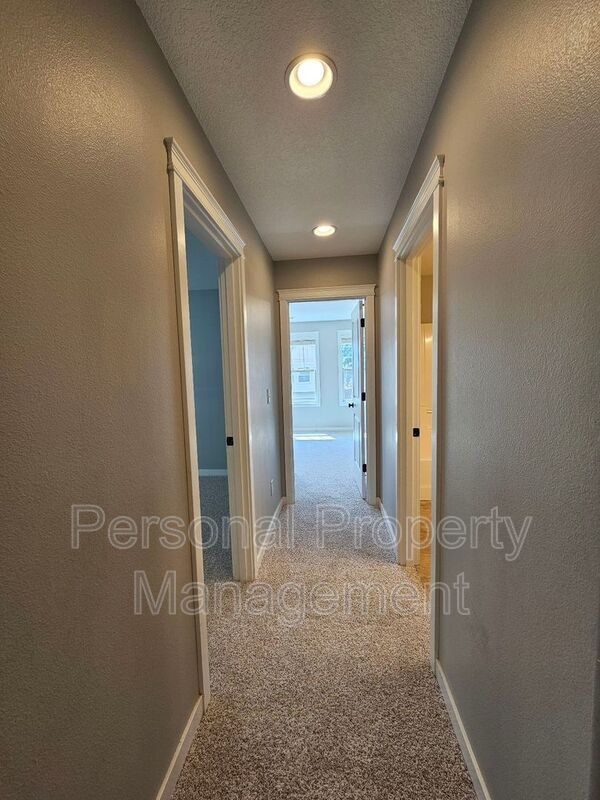 Building Photo - 4522 NE 91st Way