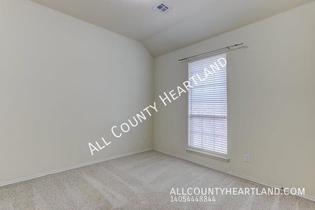 Building Photo - 15813 Traditions Blvd