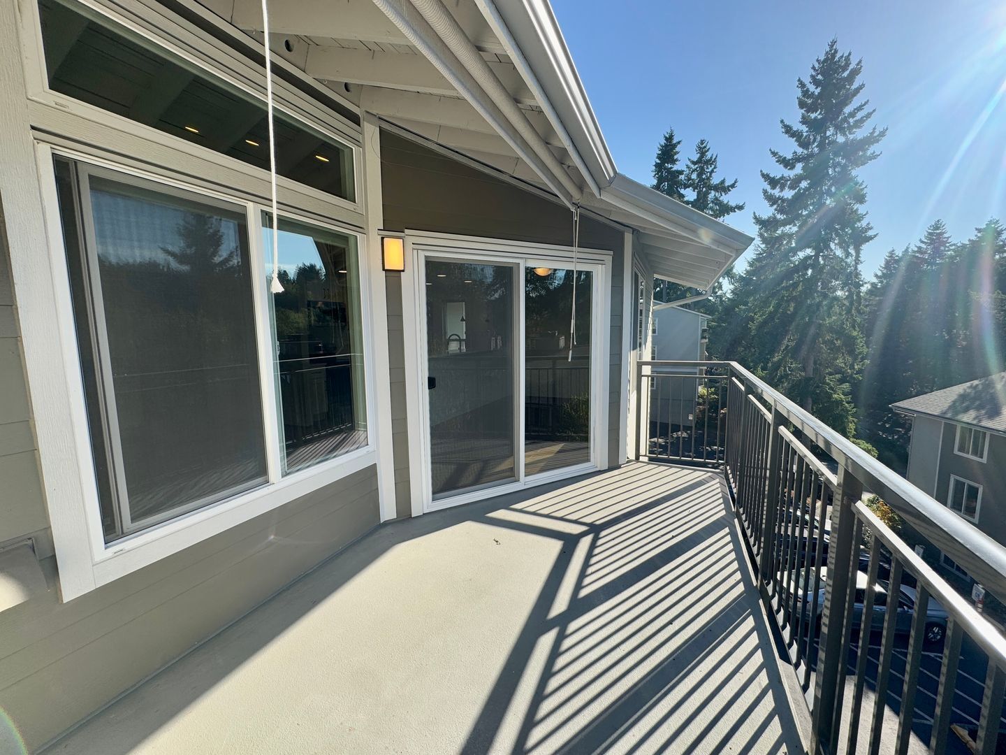 Building Photo - Move-in Special…..Four Weeks Free!!!