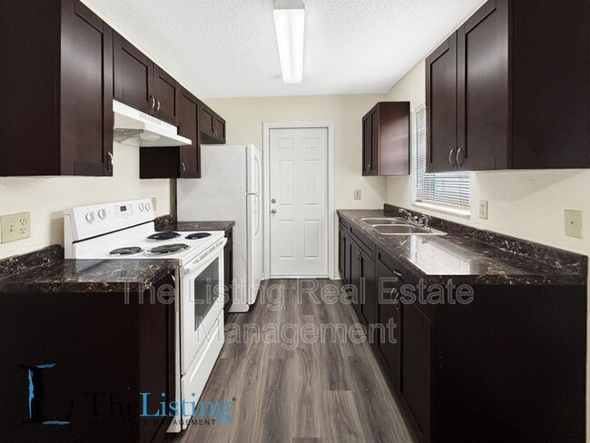 Building Photo - 5653 Viburnum Ct