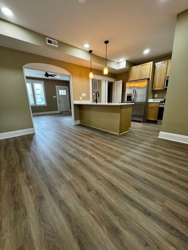 Building Photo - 2613 Chesterfield Ave