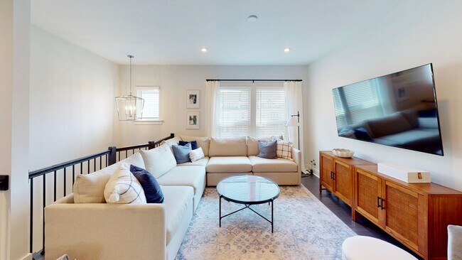 Building Photo - 18016 Nolita Ln