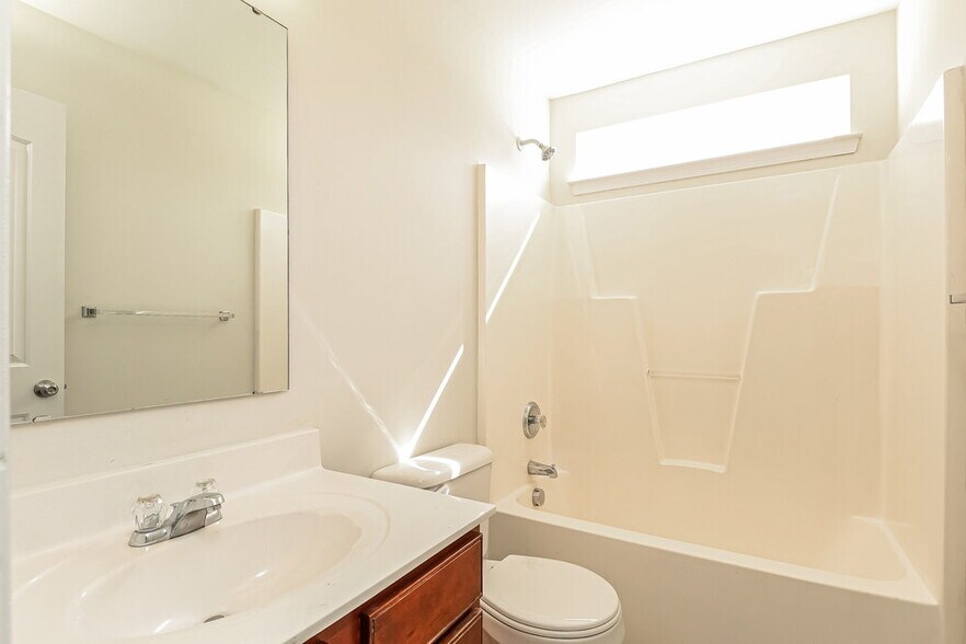 Building Photo - 6908 Sequoia Hills Dr