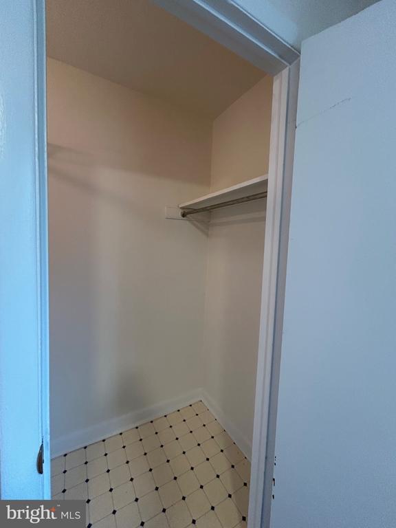 Building Photo - 3 E Park Rd