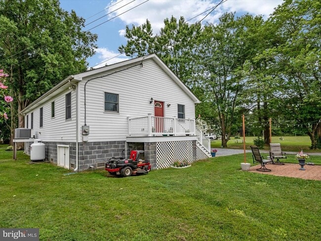 Building Photo - 113 Radcliffe Rd