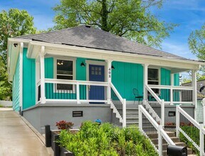 Building Photo - Beautifully Updated 3 Bedroom, 2 Bathroom Home in Prime Durham Location – Move-In Ready!