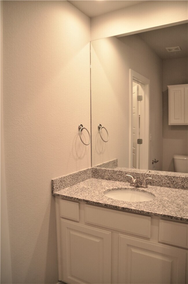 Building Photo - 2413 SW Arbor Rd