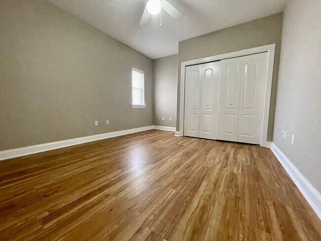 Building Photo - Newly renovated 2 Bed/2 Bath condo in heart of Destin