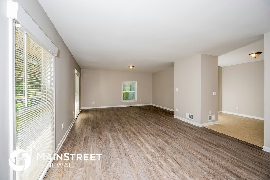 Building Photo - 1112 Kawanda Ln
