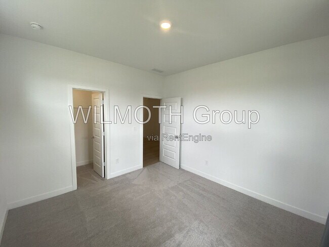 Building Photo - 5102 Astor Wy