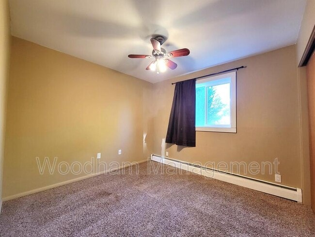 Building Photo - 511 N 16th Ave