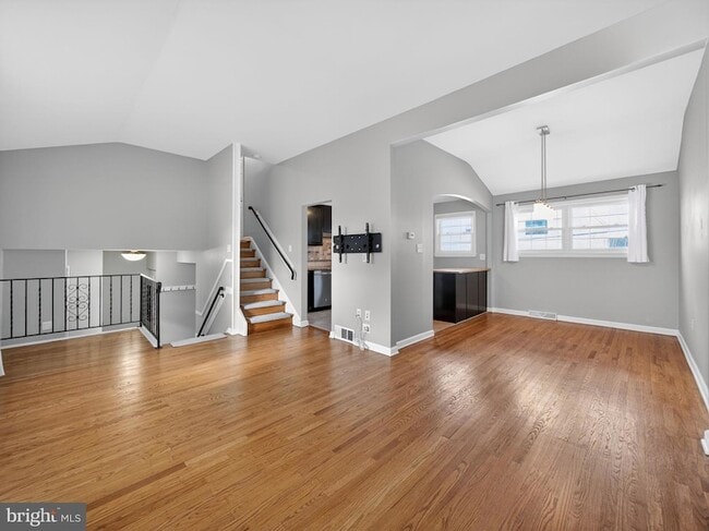 Building Photo - 1277 Beverly Rd