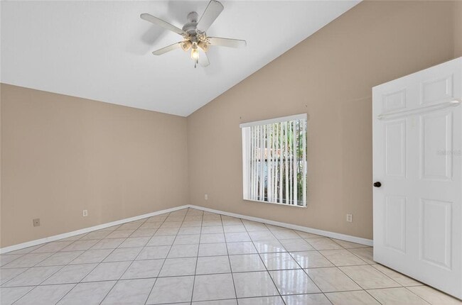 Building Photo - 4517 Oak River Cir