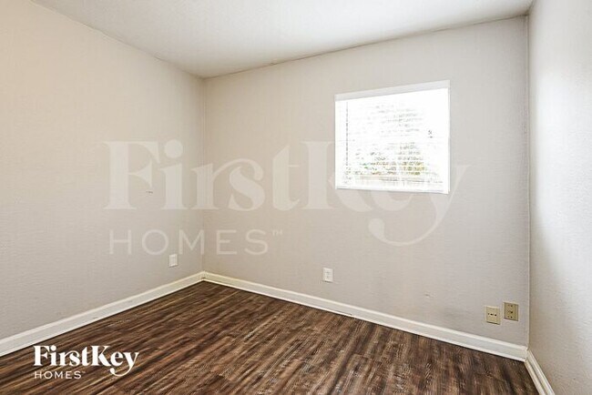 Building Photo - 2718 N Brompton Dr