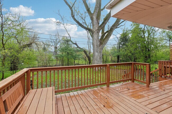 Building Photo - 9225 Karlov Ave