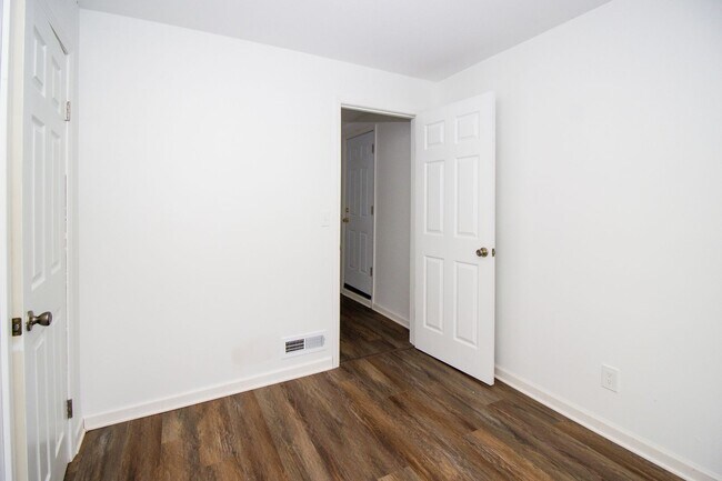 Building Photo - 17645 Lakeport Ave