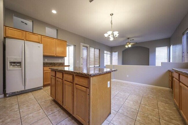 Building Photo - Now Available in Chandler! Spacious 4 Bedroom Home in Carino Estates!