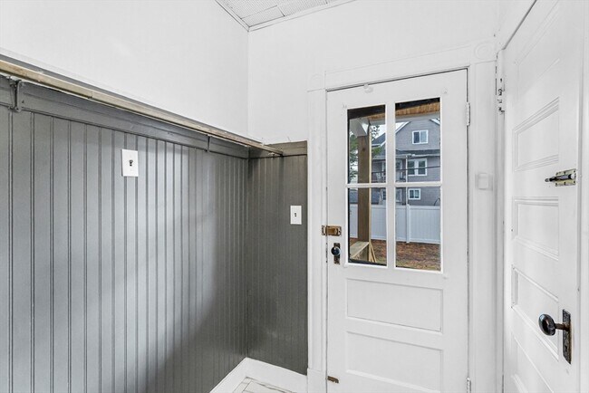 Building Photo - 23 Biltmore St