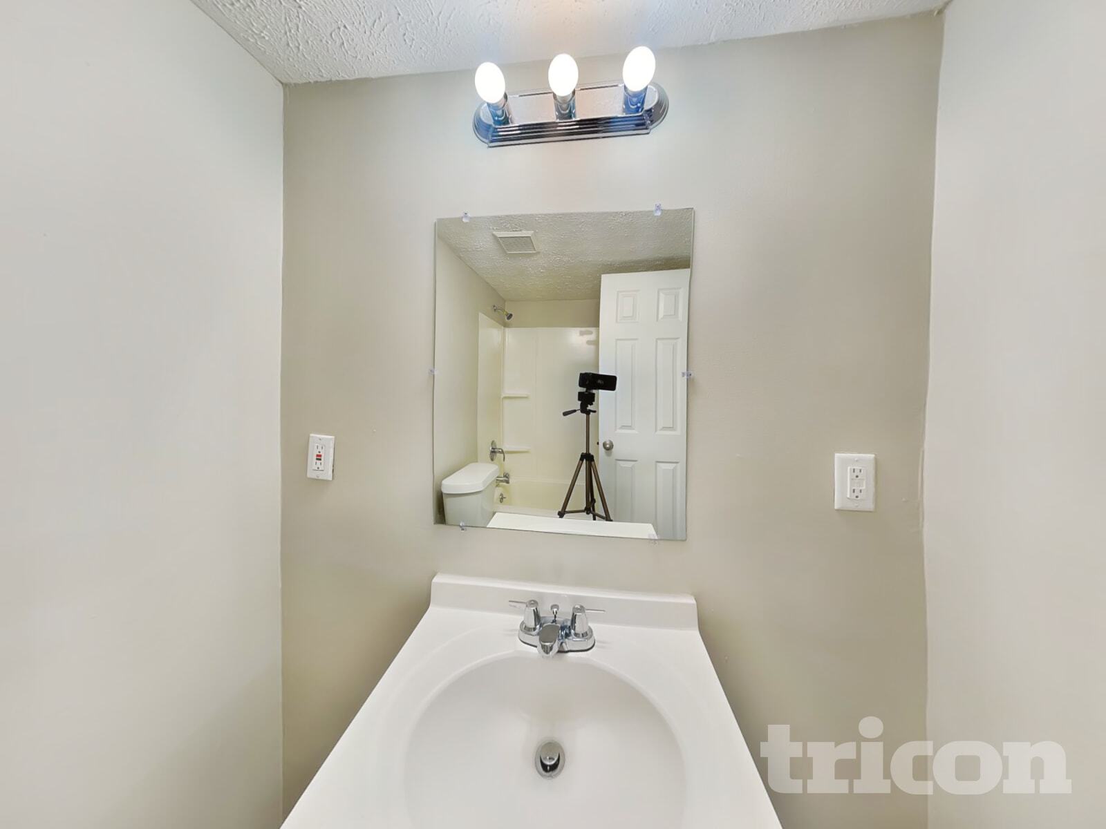 Building Photo - 2709 Braemore Pl