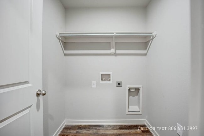 Building Photo - Gorgeous 3/2/2 in SW Lubbock