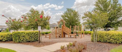 Building Photo - 275 Lake Lucerne Way