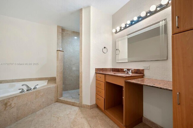 Building Photo - 1610 Presidential Way