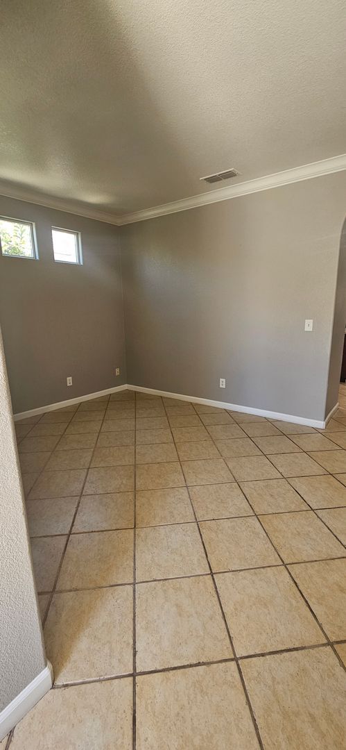 Building Photo - 5796 Bridgecross Dr