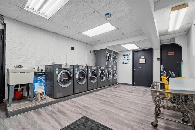 Building Photo - 761 Avenue A