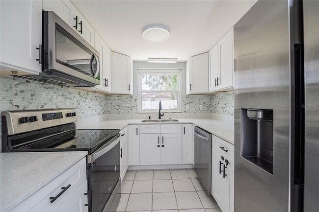 Building Photo - 4134 El Camino Real E