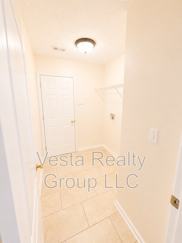 Building Photo - 5115 Towne Park Dr