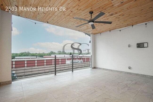 Building Photo - 2503 Mnr Hts Dr
