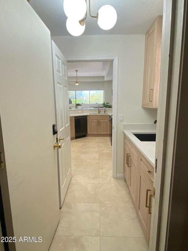 Building Photo - 32632 N 68th Pl