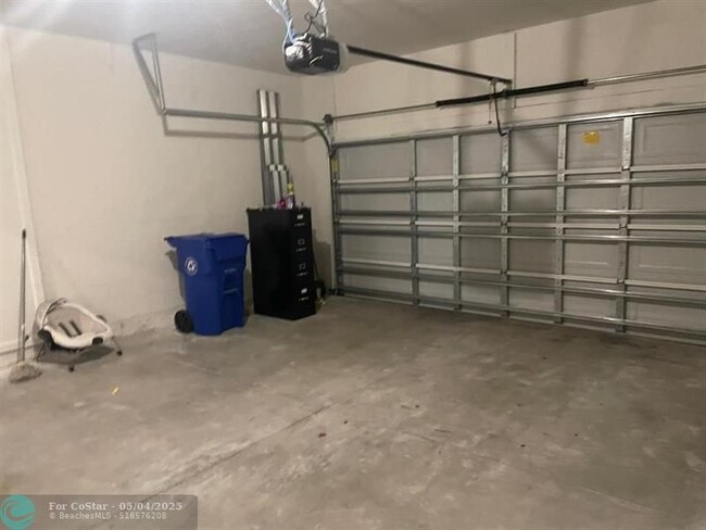 Building Photo - 4150 Keeson Wy