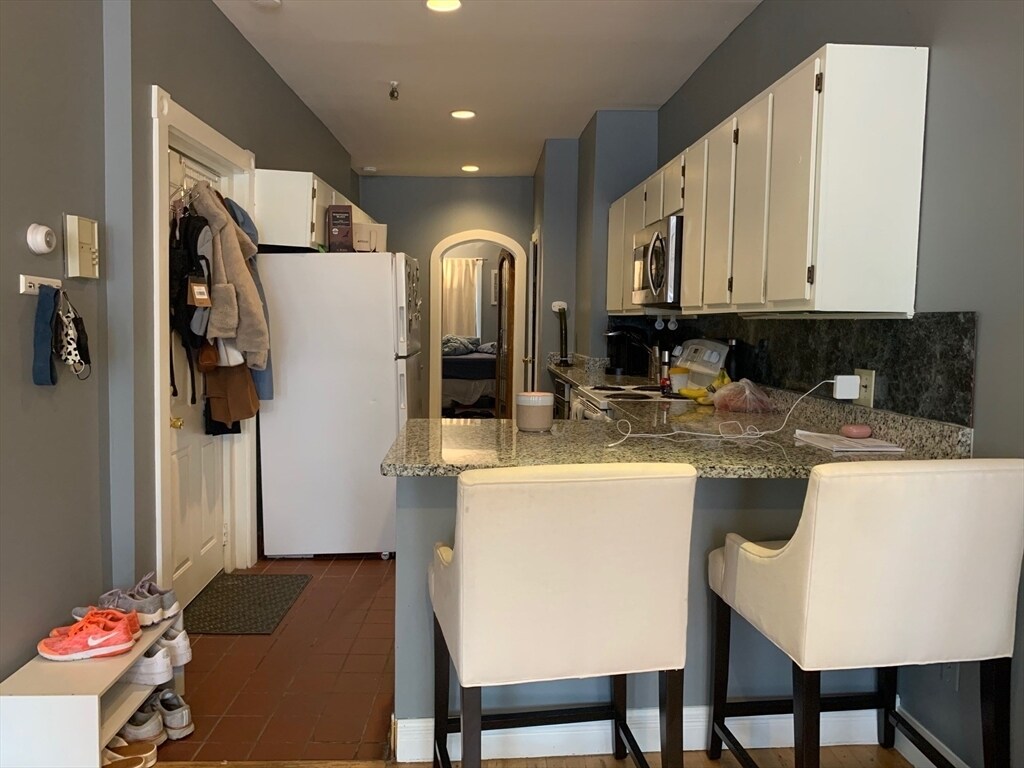 Building Photo - 590 Columbus Ave