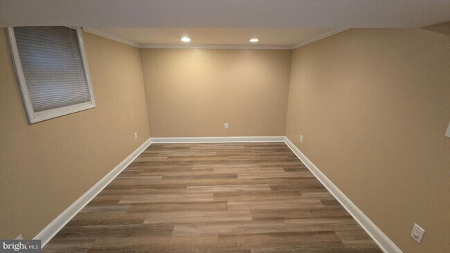 Building Photo - 1113 Grandin Ave