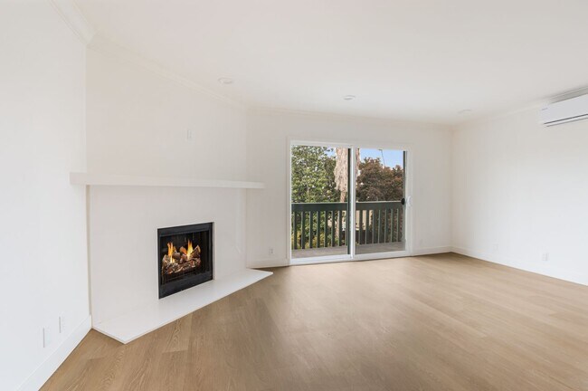 Building Photo - ven920