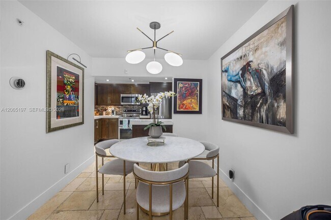 Building Photo - 2625 Collins Ave
