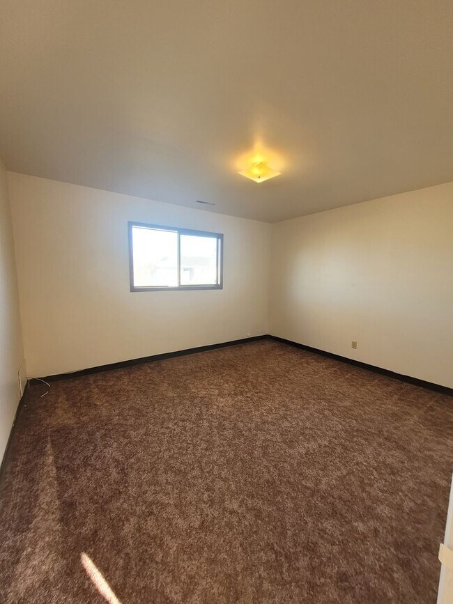 Building Photo - 1234/1236mitc