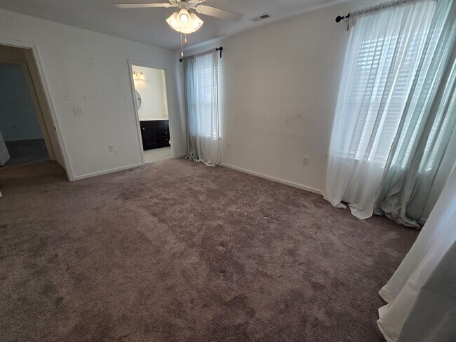 Building Photo - WOODLANDS AT WESTERN BRANCH