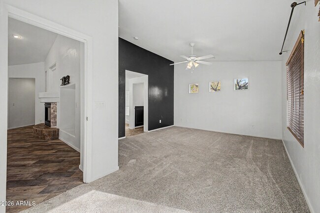 Building Photo - 614 S 111th Dr