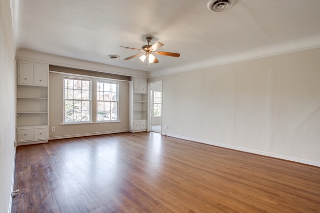 Building Photo - 4303 Emerson Ave