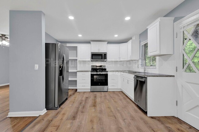 Building Photo - 2315 Shancey Ln