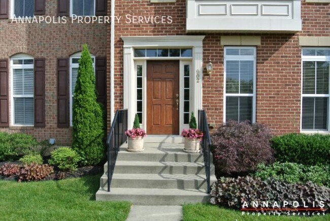 Building Photo - 902 Kestrel Ct